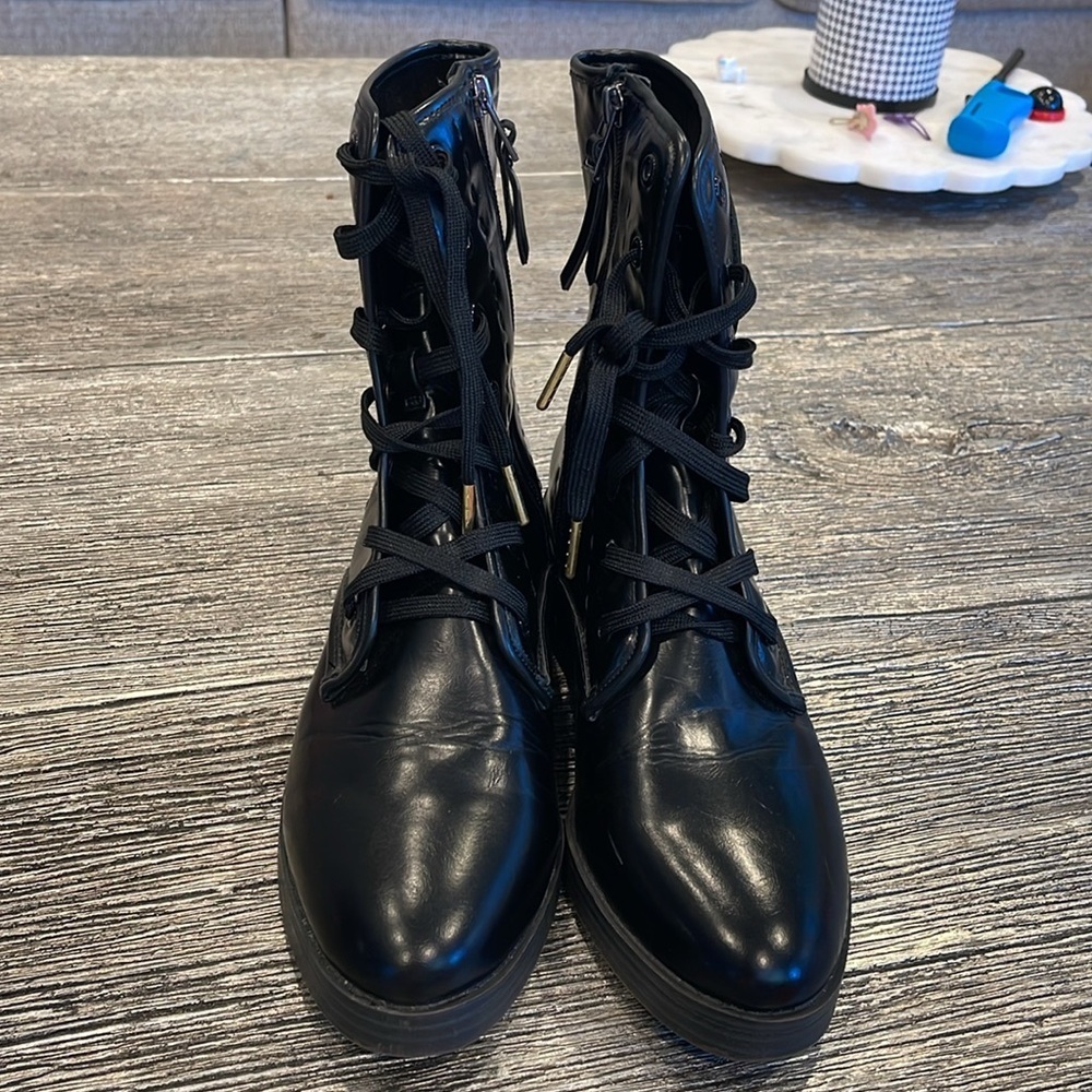 Sam & Libby Black Faux Leather Combat Boots Size 8.5 - Picture 4 of 7